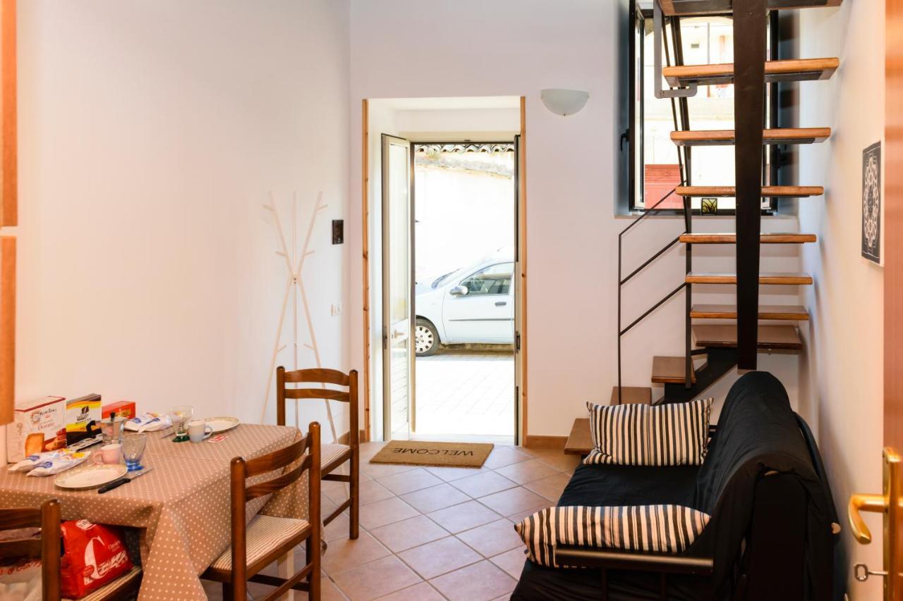 La Lanterna Casa Vacanze Apartment Noto Bagian luar foto